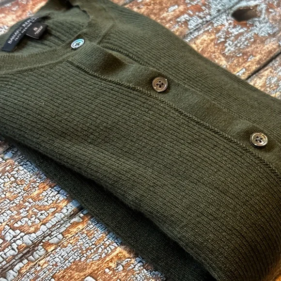 Banana Republic Olive Cardigan Slim Fit Lightweight - Picture 4 of 5